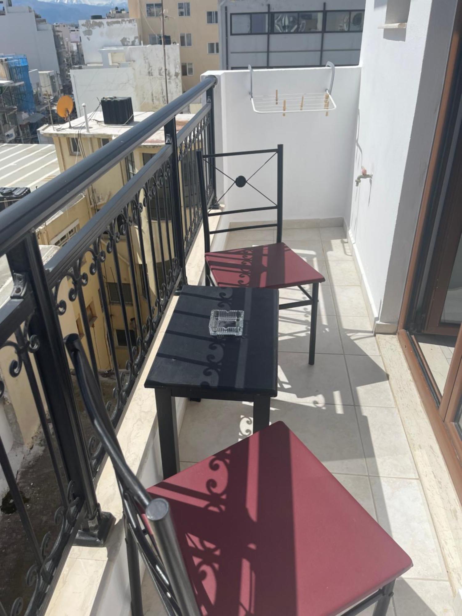 Retire Flat In The Heart Of City 이라클리온 외부 사진