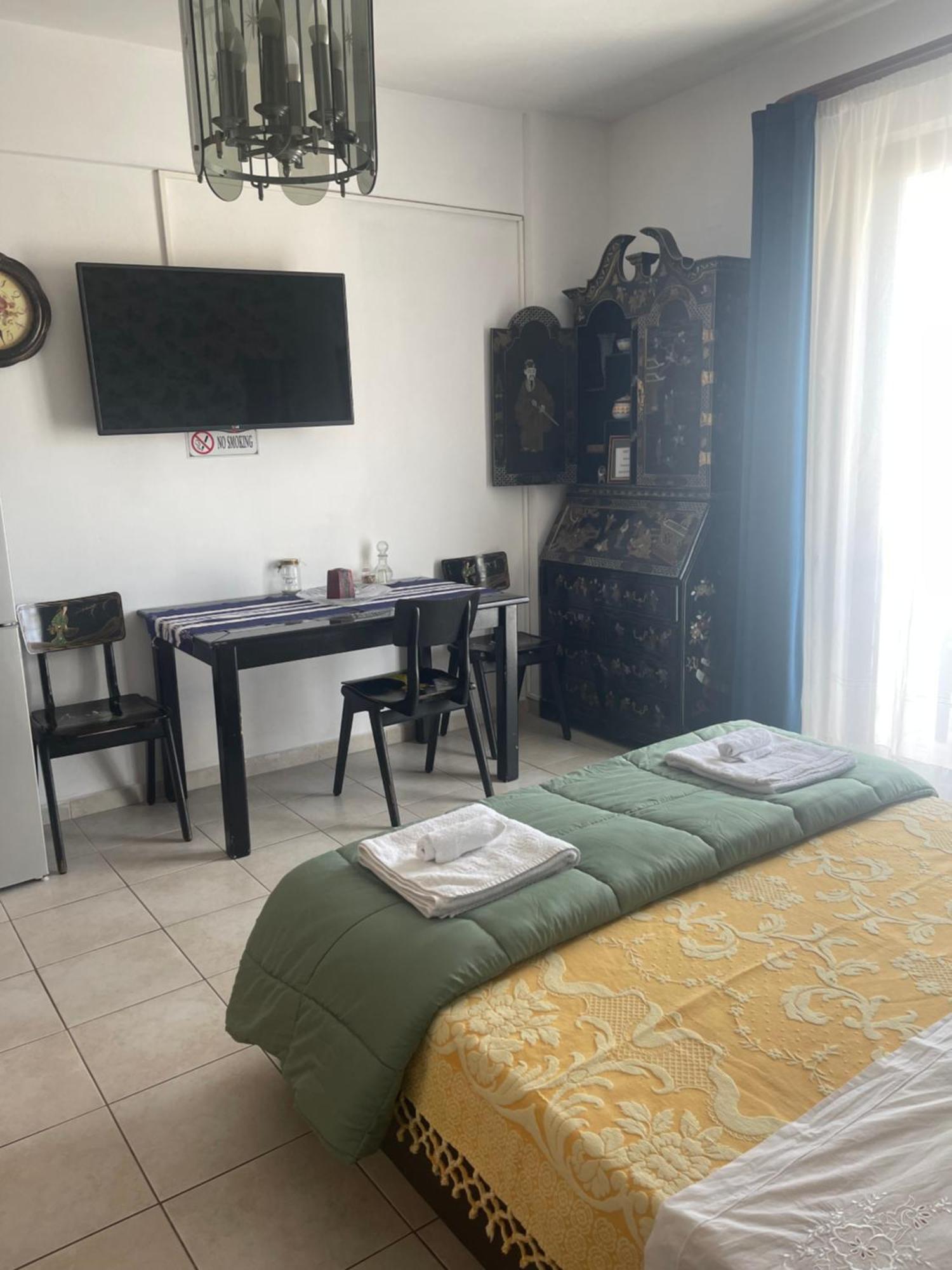 Retire Flat In The Heart Of City 이라클리온 외부 사진
